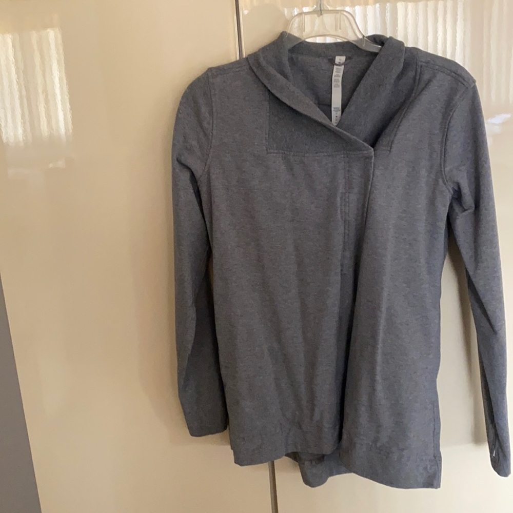 Lululemon snap sweatshirt